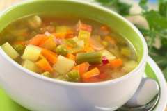 Вкусные рецепты: Куриные зразы с моцареллой, Салат из баклажанов,кускуса,мяты и помидоров, Кексы яблочные