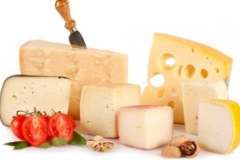 Вкусные рецепты: Теплые рулетики из грудинки и печеного перца, Яблоки с изюмом и корицей в конвертиках, Чесночные крендельки-"огоньки". Пора по-пиву.