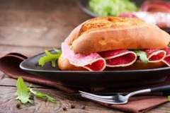 Вкусные рецепты: Рыбный салат с луком, бананы в пивном кляре, Суп "Весенний" из плавленых сырков (вариант) не для оценки