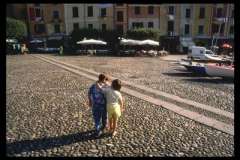 Какую люстру следует купить для гостиной: советы специалистов